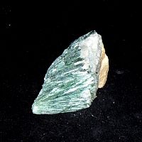 Actinolite-Fan-MPB-B005.JPG