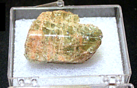 Apatite_MPB004.JPG