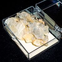 Calcite_Yellow_MPB008.JPG